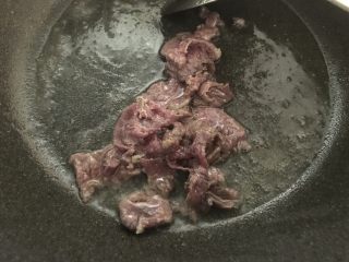 快手牛肉炒粿条，吃完还会想吃,牛肉炒断生盛出。