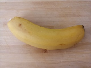 酸奶水果捞,一个香蕉。