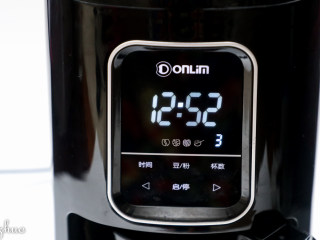 咖啡吐司,选最浓度的模式，杯数3启动咖啡机。