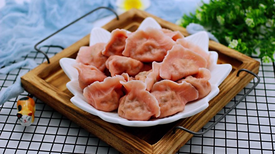 粉嫩鲅鱼韭菜苔饺子