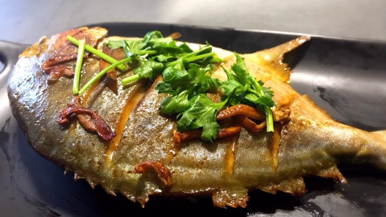 香煎海鲳鱼,好吃