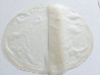 自制饺子皮版春卷皮,是不是超级简单又快手！