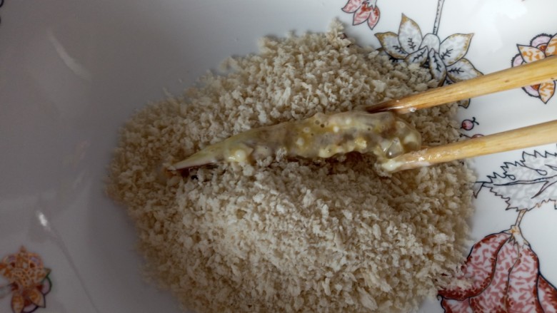 鸟巢虾,裹上面包糠