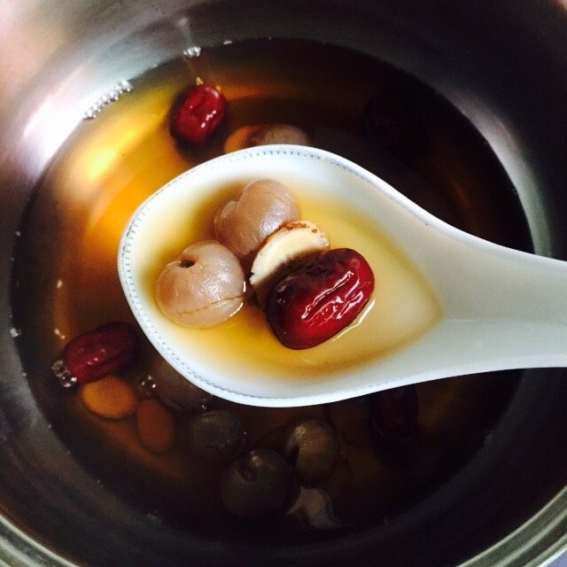 养生汤+红枣黄芪桂圆汤,一份简单的养生汤完成了！