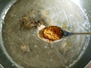 蛎蝗萝卜丝汤,一小勺胡椒粉