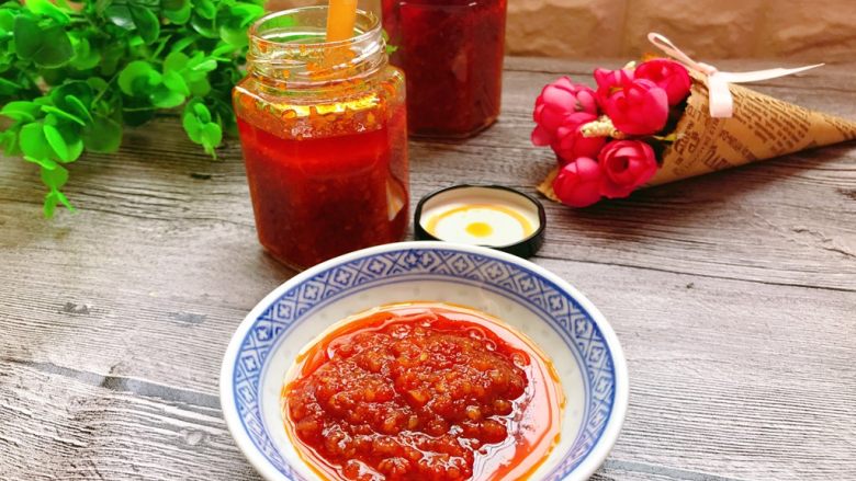 自制辣椒酱,这个是细腻状态的辣椒酱。