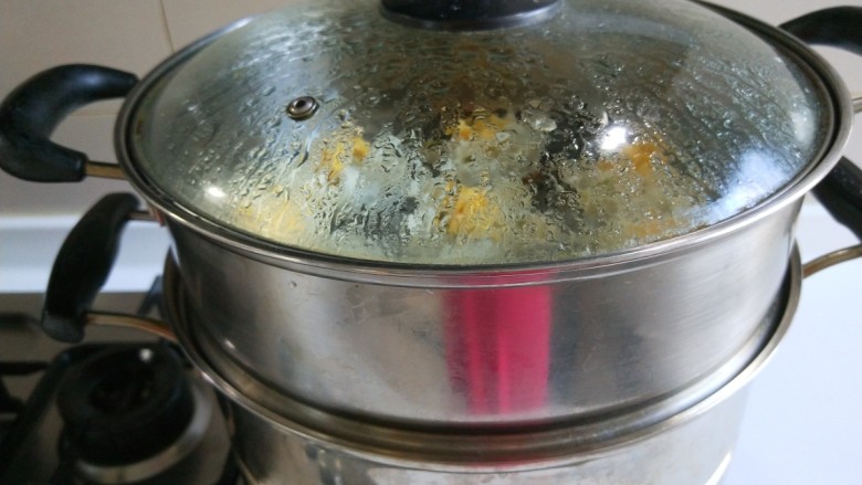 新文美食  花中王牡丹蒸饺,上锅蒸15关火，5分钟后打开即可。