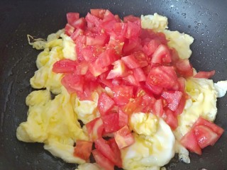 番茄炒蛋,加入柿子