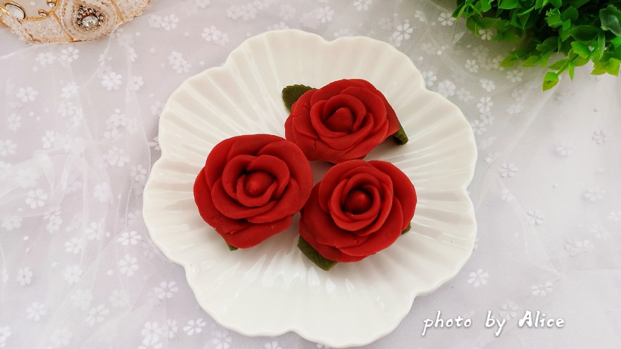 玫瑰花月饼