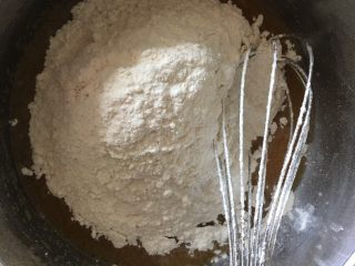 广式奶黄月饼,加入低筋面粉