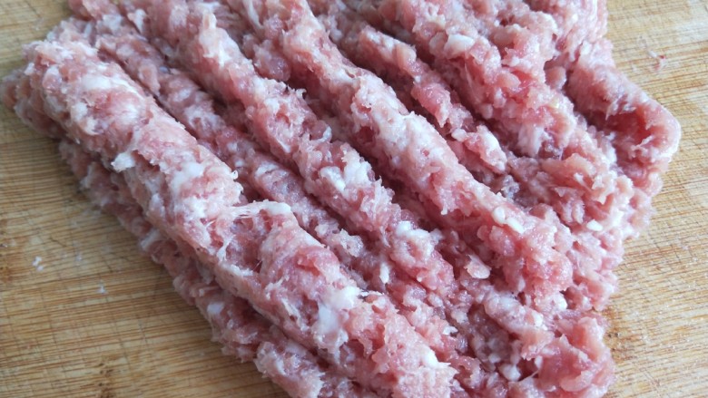 新文美食  肉末虎皮尖椒,猪肉是自己剁成肉馅的。
