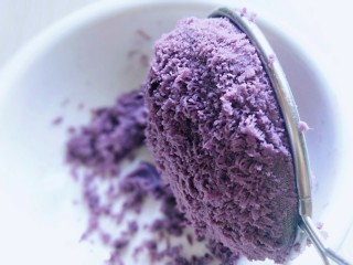 少油低脂✅紫薯冰皮月饼‼️好吃不上火❗,之后再过细筛！