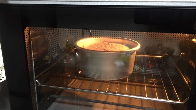 红枣糕,预热140度烤60分钟