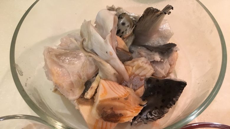 味增鲑鱼锅,备用