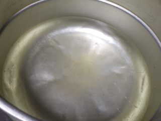妈妈的味道－南瓜馒头,锅里放水