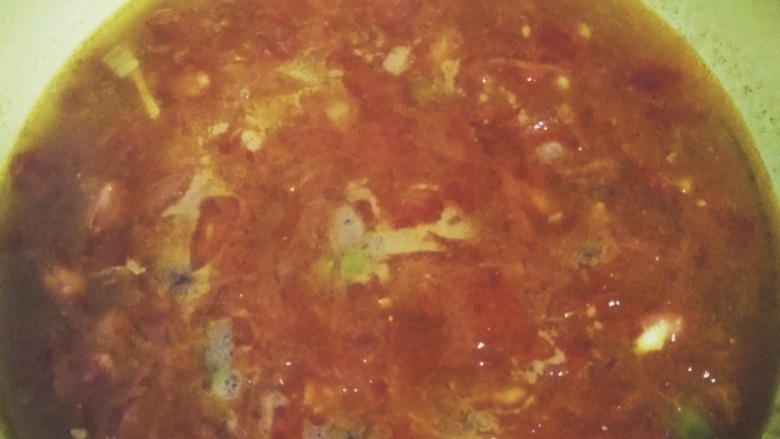 番茄豆腐鱼,加少许盐适量水炒出汤汁