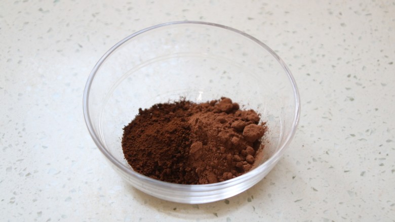 可可摩卡大理石慕斯,咖啡粉和可可粉混合