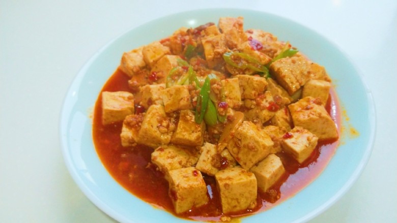 新文美食  麻婆豆腐,装盘即可食用。