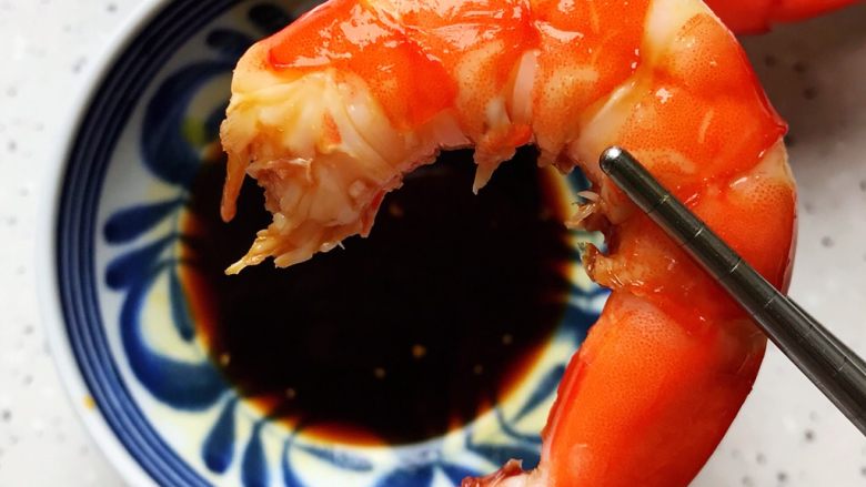 白灼大海虾配芥末生抽,太好吃了(❀ฺ´∀`❀ฺ)ﾉ