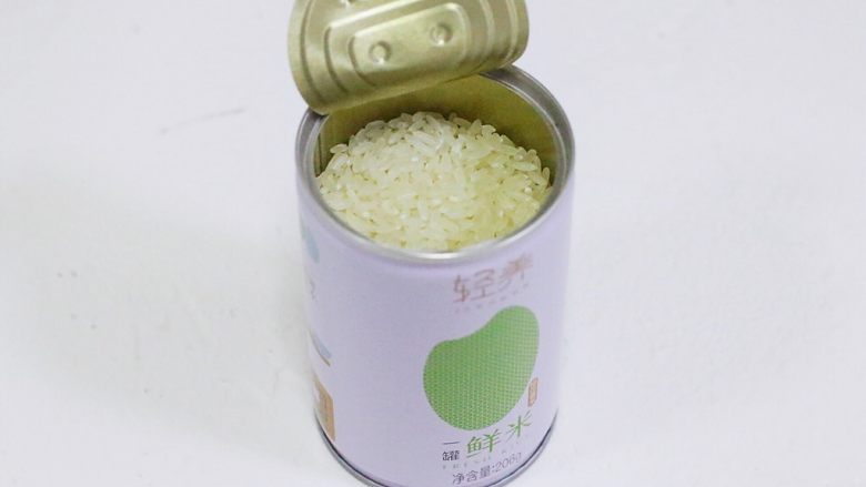 紫薯燕麦米糊,打开一罐稻花香米。