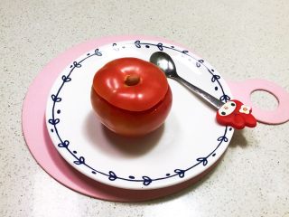 宝宝健康食谱   什锦火腿番茄盅,盖上番茄盖可以保温