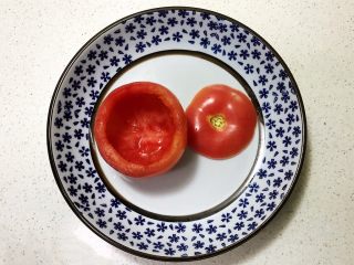 宝宝健康食谱   什锦火腿番茄盅,掏出番茄瓤