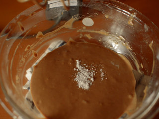 发酵版简单红糖马拉糕 ,可以加入泡打粉。