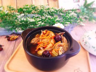 秋季煲汤+虫草花煲鸭汤