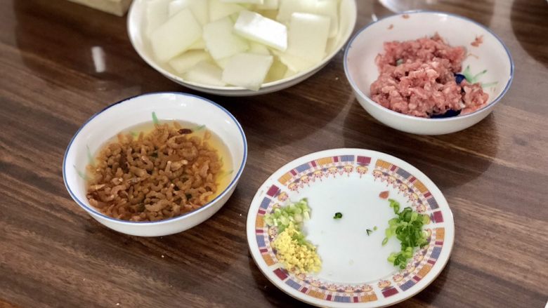 鲜自哪儿里来➕肉末海米冬瓜汤,全部食材准备好，可以开始煮汤了😛