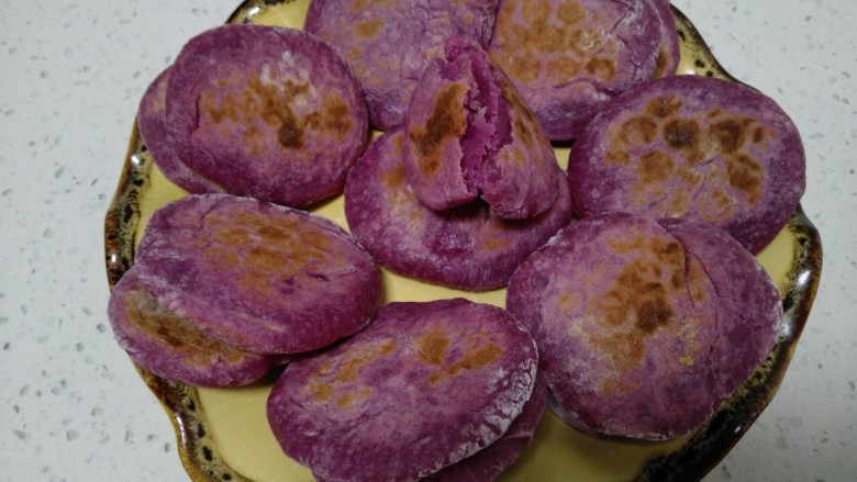 紫薯、酸奶、西红柿饼