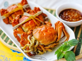 美食丨清蒸阳澄湖大闸蟹 用最简单的方法吃最鲜美的蟹,先看看成品。