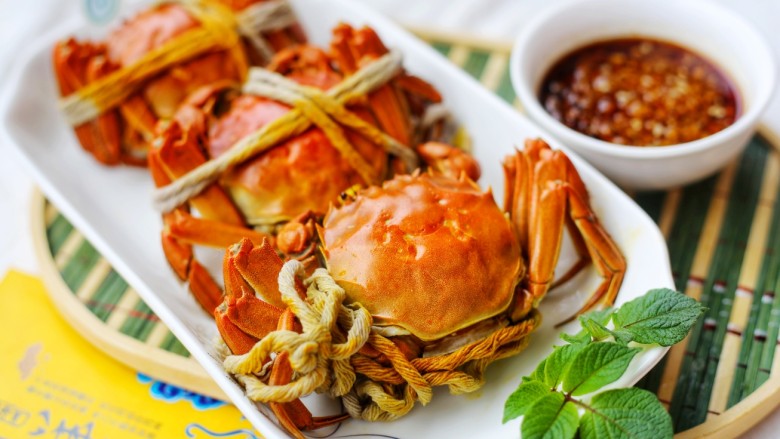 美食丨清蒸阳澄湖大闸蟹 用最简单的方法吃最鲜美的蟹,先看看成品。