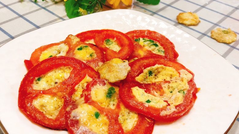 西红柿（番茄）花蛋饼-宝宝辅食,成品图。