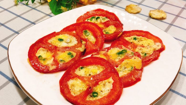 西红柿（番茄）花蛋饼-宝宝辅食,西红柿花蛋饼做好了。