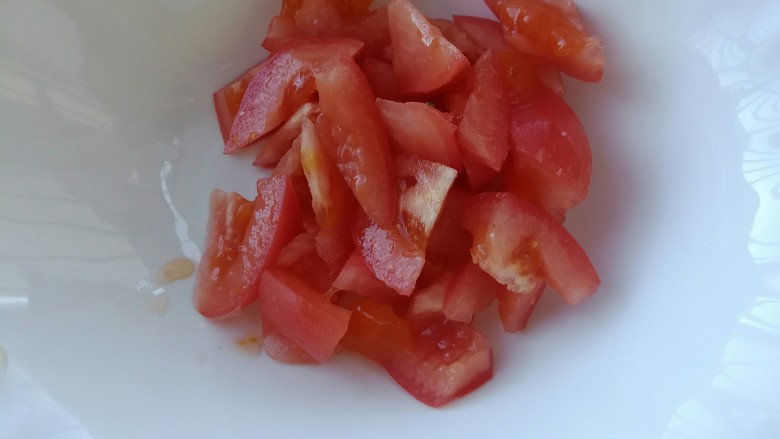 西红柿鸡蛋-面疙瘩汤,切小块