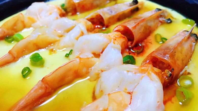 蝴蝶虾蒸蛋羹,蝴蝶虾蒸蛋羹是宴客必备的拿手好菜
