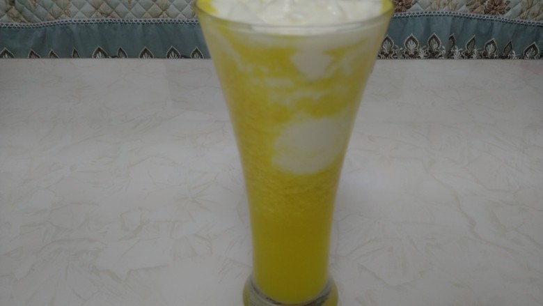 酸奶橙汁+蒜香白菜、上海青+水煮鸡蛋,漂亮~健康~营养~绝对的0添加。