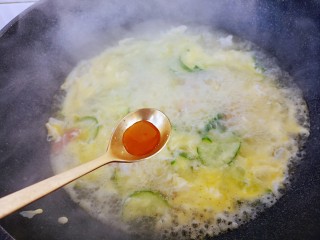 黄瓜火腿肠鸡蛋汤,半勺鸡汁