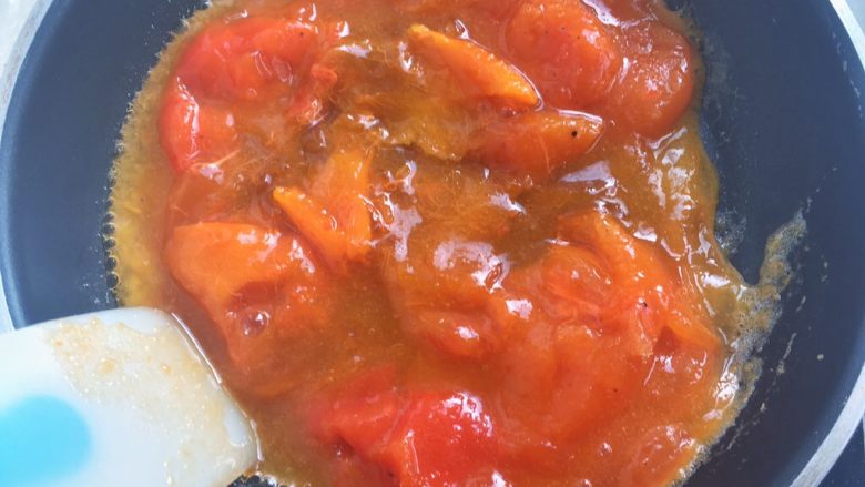 柿柿如意挞,开小火加热，边加热边搅拌 