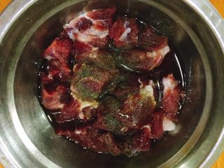 停不下来的美食+什锦牛肉串,黑胡椒粉
