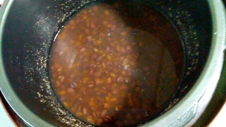 薏米红豆粥,做好的红豆薏米粥