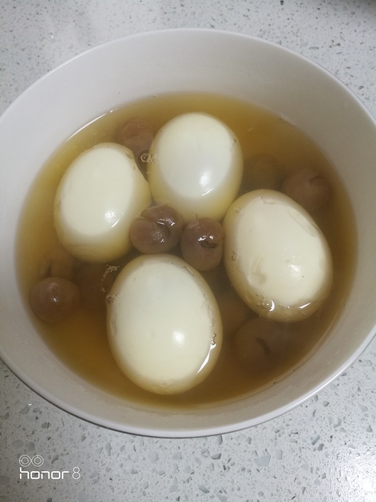 菜谱#桂芪煮鸡蛋#(创建于11/11~2018),盛入汤碗中，可吃蛋喝汤，0K。