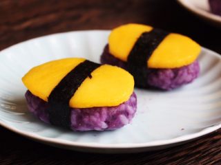 高颜值炫彩 紫薯芒果奶香饭团,成品图。