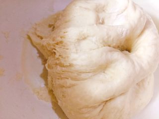奶香紫薯发面饼,面团发酵好的状态