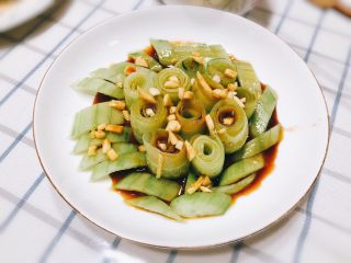 无油凉拌开胃黄瓜-可做减肥晚餐,成品图。