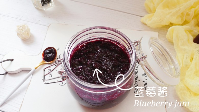 百变水果 蓝莓酱,不错，好吃，抹面包、做面包馅都是不错的哦😊