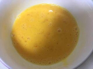 西红柿鸡蛋汤,拌匀