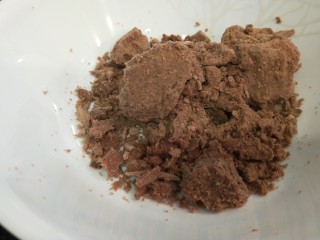 新文美食  自制红豆沙,倒入盆中要散散的。