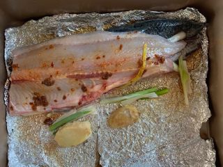 烤鱼—黑鱼,多涂抹点烤鱼酱料