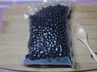 黑米养生粥,精选优质黑豆